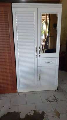 Armoire marron et blanc image 11