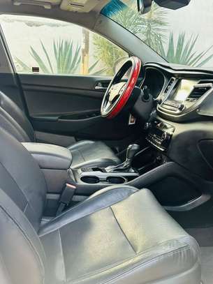 HYUNDAI TUCSON 2016 image 9