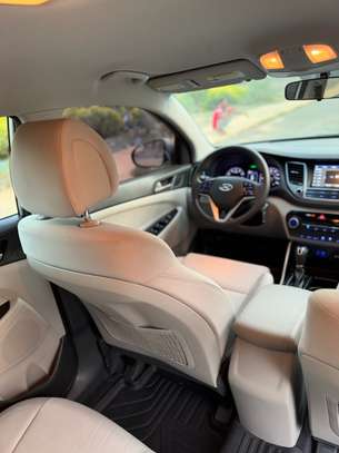 HYUNDAI TUCSON 2018 image 13