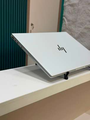 Hp elitebook 8 G1a 16 image 6