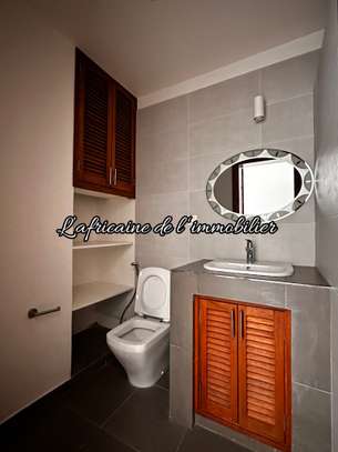 À Louer – Appartement F3 avec Vue sur Mer aux Almadies image 12