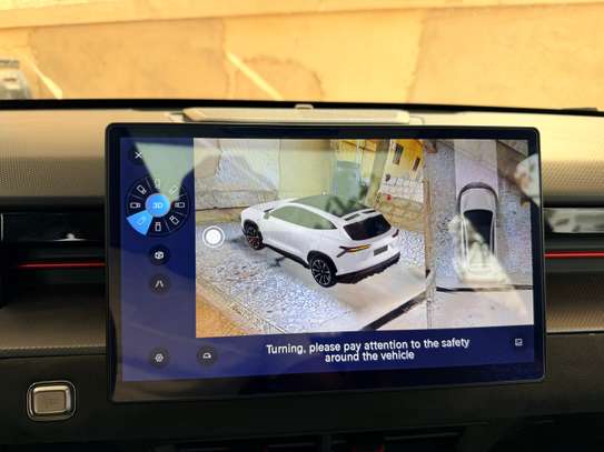 Jetour SUV 5 portes noir avec éclairage LED avant image 14