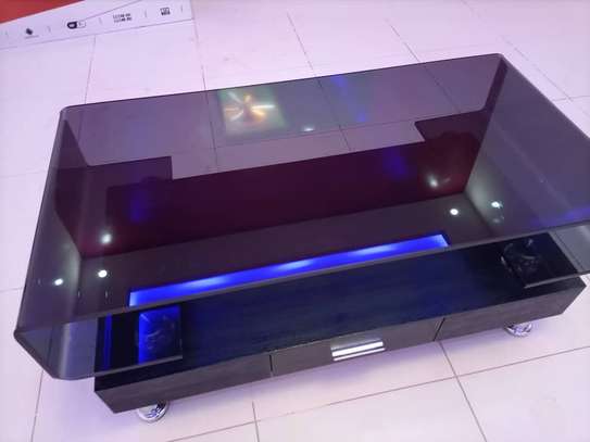 Table Basse pour TV - Forme Carrée - Vitrée image 3