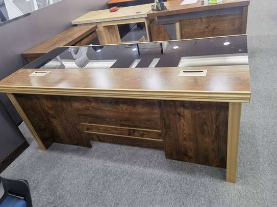 Bureau caisson retour image 2