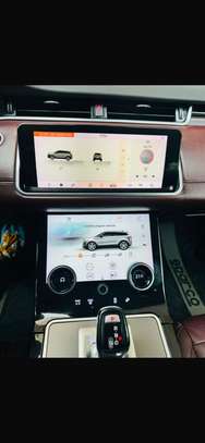 Range Rover SUV luxe image 5