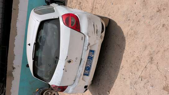 Clio 3 2012 image 4