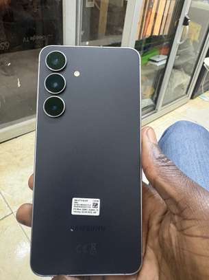 Samsung galaxy S25 FE 128GB authentic image 2