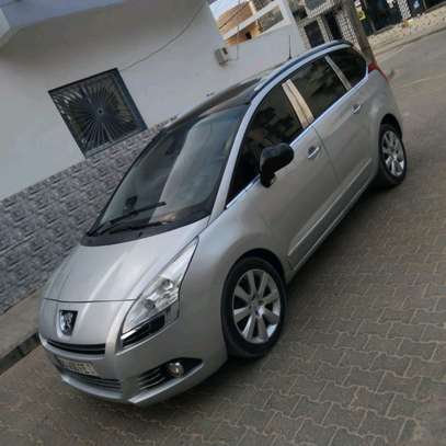 Peugeot 5008 image 8