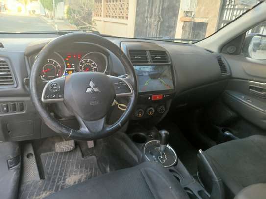 Mitsubishi outlander image 4