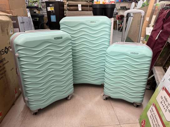 Set de 3 valises AMERICAN TOURISTER rigide avec code image 2