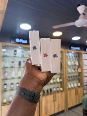 iPhone 16 Plus Max 256 Go Scellé 🇺🇸 image 3