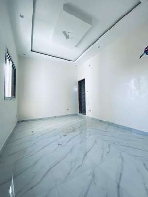 Studio moderne à Patte d'oie image 2