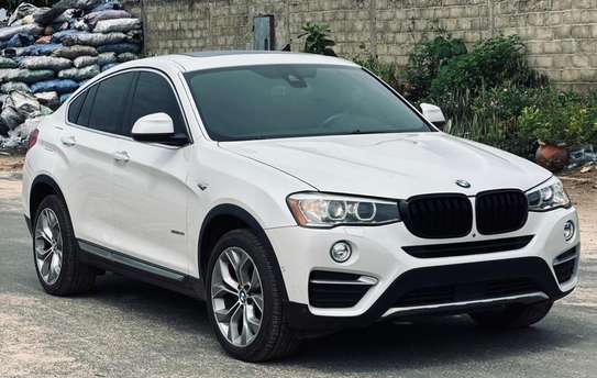 BMW x4 M 2018 image 4