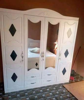 Armoire marron et blanc image 9