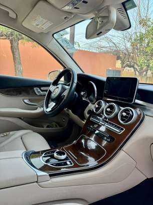 Mercedes GLC300 2017 image 8