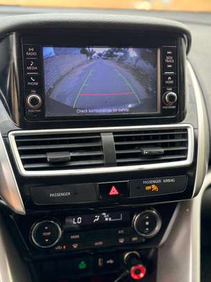 Mitsubishi Eclipse Cross image 7