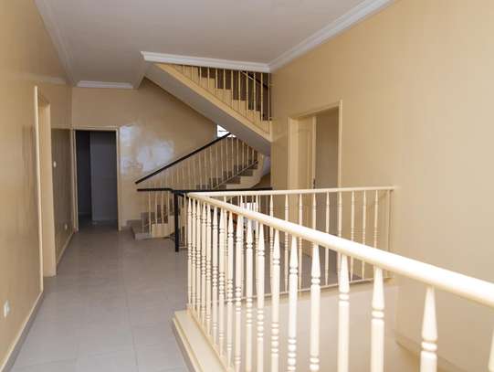 Villa r+2 aux mamelles image 10