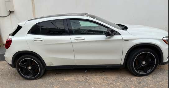 Mercedes GLC 250 image 2