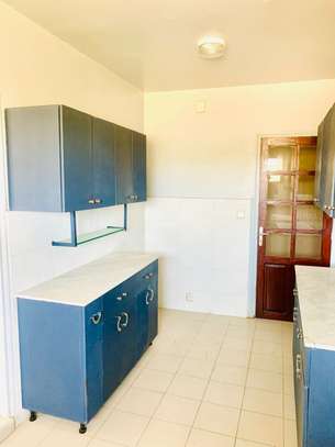 APPARTEMENT F4 À LOUER FENÊTRE MERMOZ image 12