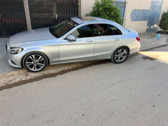 Mercedes Benz C300 2018 image 4