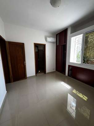 Villa F4 à louer à louer aux Mamelles image 11