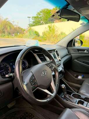Hyundai tucson image 5
