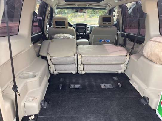 Mitsubishi Pajero 2017 image 10
