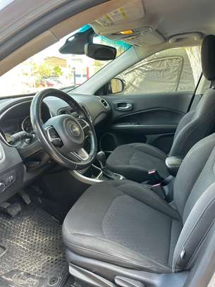 Voiture a vendre image 7