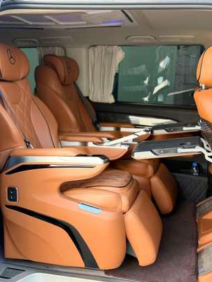 Mercedez Benz 2024 image 15