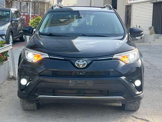 Toyota Rav4 2018 limited image 2