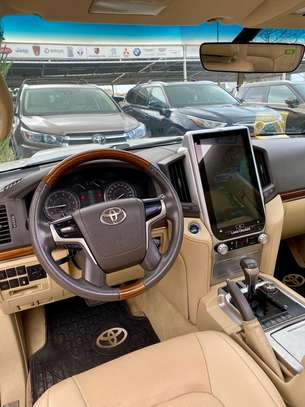 Toyota land cruiser GXR V6 image 10