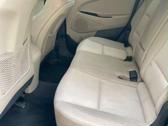 Hyundai  Tucson Année 2018 image 6