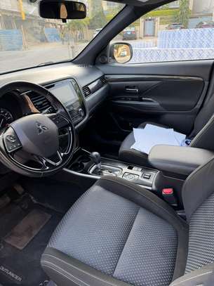 Mitsubishi outlander 2017 image 12
