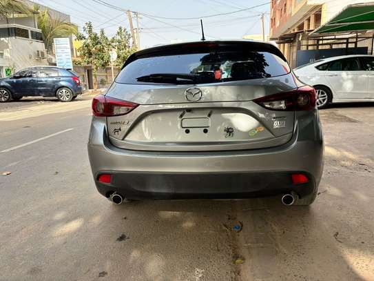 Mazda 3 image 2