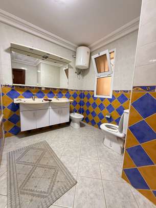 Appartement F4 à louer sur la Petite Corniche des Almadies image 6