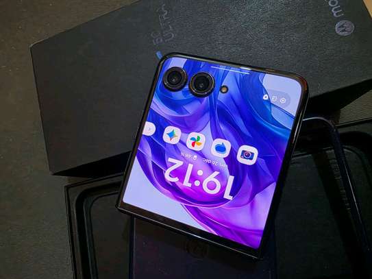 Motorola razr 50 ultra 256GB 12GB image 3