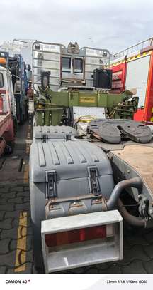 Camion tracteur 10 roues convoi exceptionnel image 2