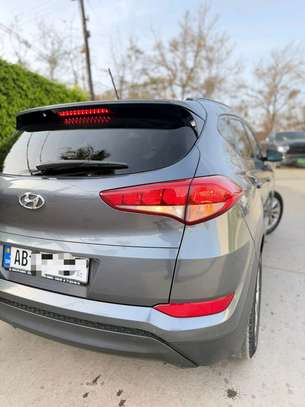 Hyundai tucson image 10