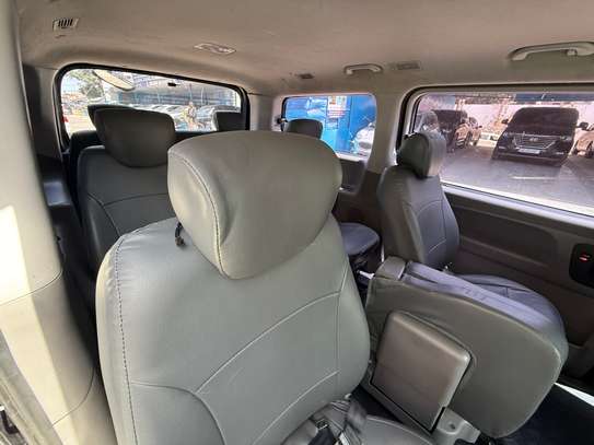 Hyundai Starex  11 places image 6