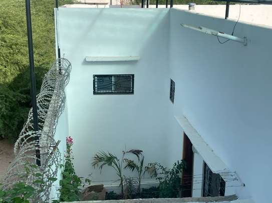 Villa à louer à Saint-Louis NGALLELE image 11