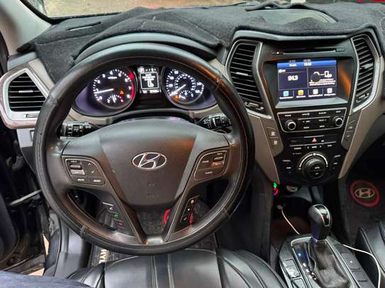 Hyundai Santafé image 3