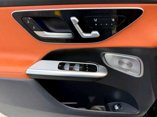 Mercedes Benz GLC 2024 image 7