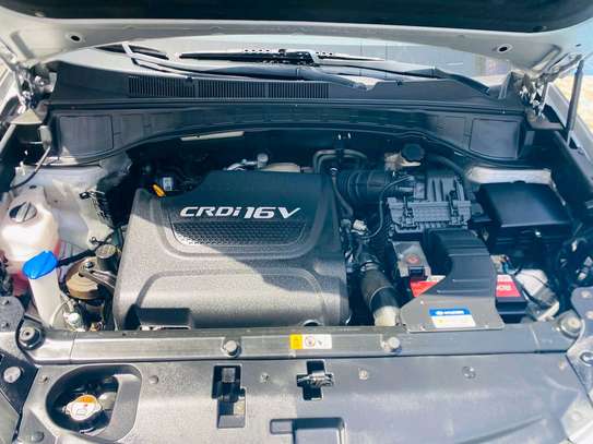 Hyundai santafe 2017 4x4 image 6