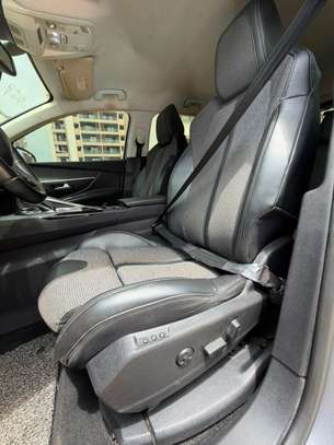 PEUGEOT 3008 Année 2018 image 4