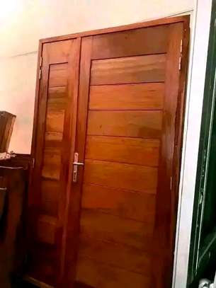 PORTE BOIS ROUGE image 2