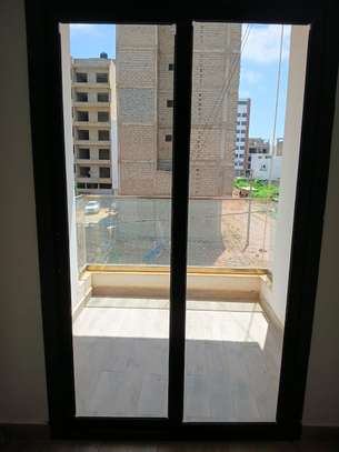 Appartement F3 aux Almadies image 5