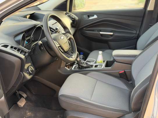 Ford Escape se image 9