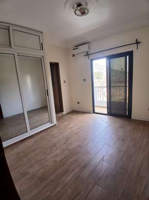 APPARTEMENT A LOUER A OUAKAM CORNICHE image 7