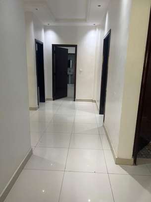 Appartement F4 a louer aux Almadies ( derrière la Gondole ) image 5