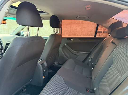 Location volkswagen Jetta image 7